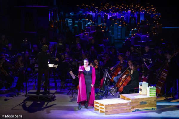 Opera in kersttijd tussen de boeken: een perfecte combinatie